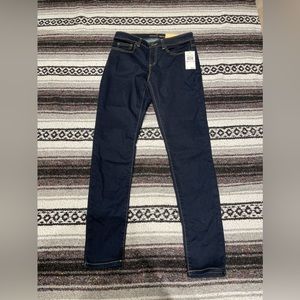 Brand new, never been worn with tags,  Michael Kors  Izzy Skinny mid rise jeans.